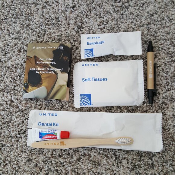 United Airlines Polaris First Class Therabody Kit Cross Body Belt Bag Fannypack - Picture 3 of 11